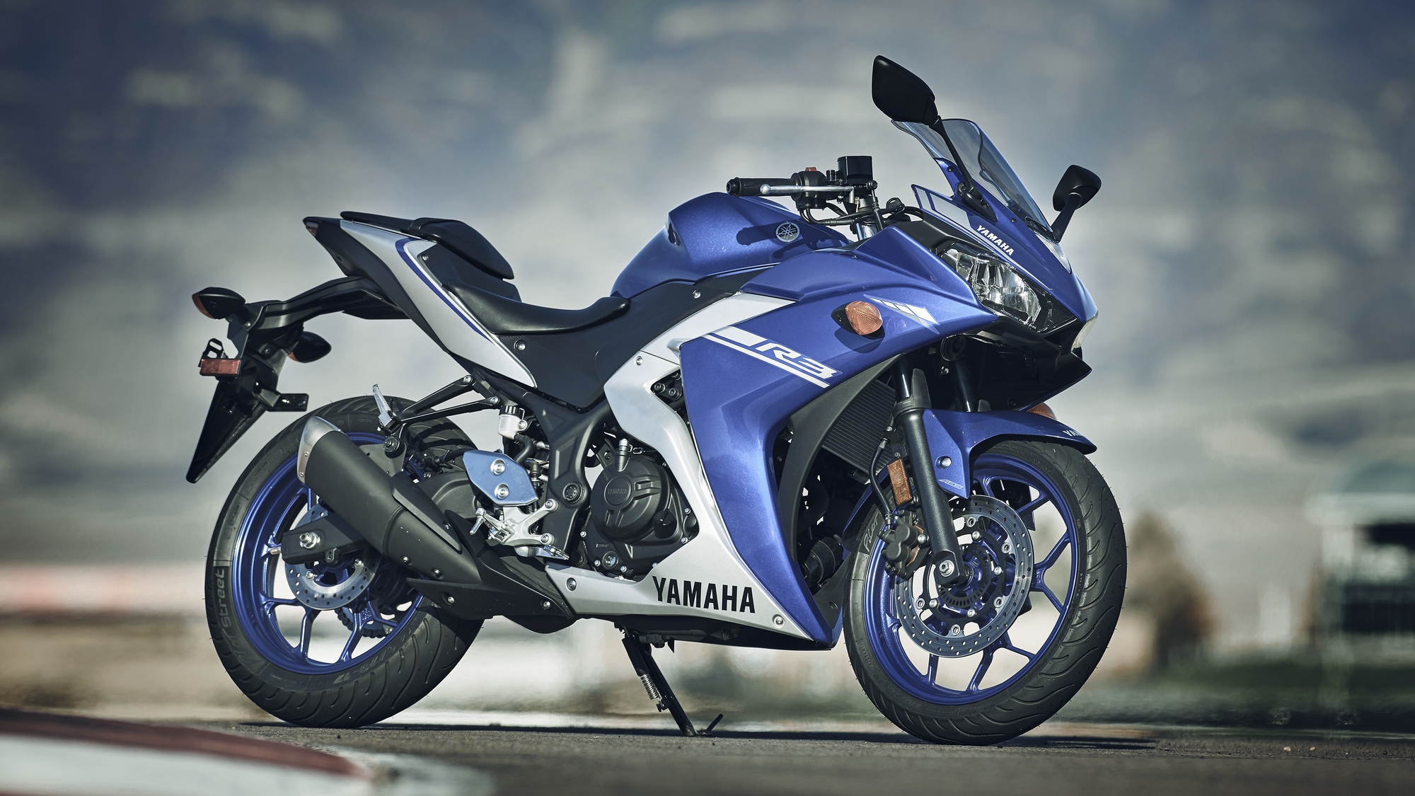 Есть r 3. Вчера Yamaha картинки. YZF r3 максимальная скорость.