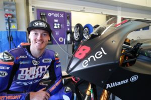 Bradley Smith vai voltar às pistas em 2022 para o campeonato de MotoE thumbnail