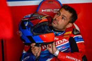 SBK, 2021: Leon Haslam e os treinos SBK thumbnail