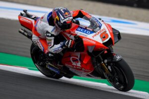 MotoGP, 2021, Áustria: Zarco lidera, Suzukis aparecem, Oliveira melhor KTM thumbnail