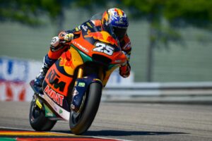 Moto2, 2021, Alemanha – Q2: Pole e recorde de Fernandez thumbnail