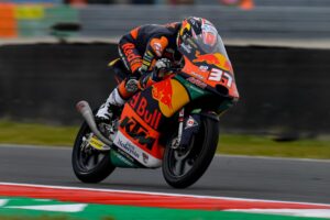 Moto3, 2021, Estíria: Acosta lidera Warm-up molhado thumbnail