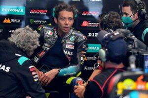 MotoGP, 2021, Holanda: Rossi a torcer por Itália esta noite thumbnail