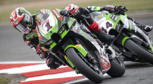 SBK, 2021, Donington: Rea entra no 1:27 para liderar Warm Up thumbnail