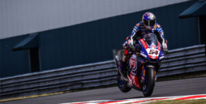 SBK, 2021, Donington: Razgatlioglu vem detrás vencer thumbnail