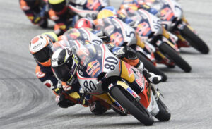 Moto3, 2021, Áustria: Triplete para Alonso nas Red Bull Rookies thumbnail