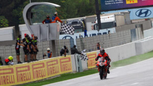 SBK, 2021, Catalunha: Redding vence em Ducati 1-2-3 thumbnail