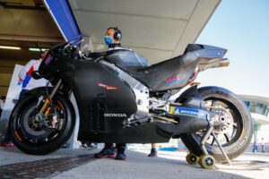 MotoGP, Alberto Puig (Honda): “Ainda estamos longe de estar prontos” thumbnail