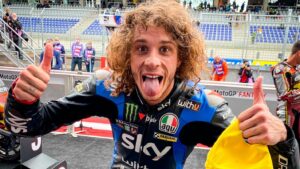 MotoGP: O estreante Bezzecchi ao lado de Marini em 2022 thumbnail