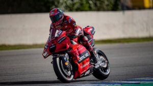 MotoGP: Gigi Dall’Igna diz que Pecco Bagnaia é “um líder” thumbnail