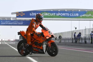 MotoGP, Danilo Petrucci e a aventura na Tech3: “Queria ser menos inútil” thumbnail