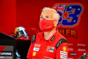 MotoGP, Qatar, 2022, Davide Tardozzi pede desculpa a Bagnaia: “A culpa foi nossa” thumbnail