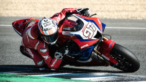 SBK, Leon Camier (Honda): “Apenas trabalhámos a eletrónica, a moto era a atual” thumbnail