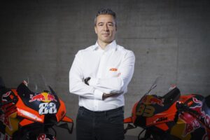 MotoGP, Responsáveis da KTM apontam a objetivos ambiciosos: “Temos de sonhar alto” thumbnail