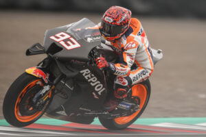 MotoGP: Marc Marquez fora do top 10 depois de queda thumbnail