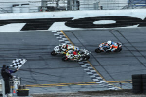 MotoAmérica: Brandon Paasch vence as 200 milhas de Daytona por 0,007s! thumbnail