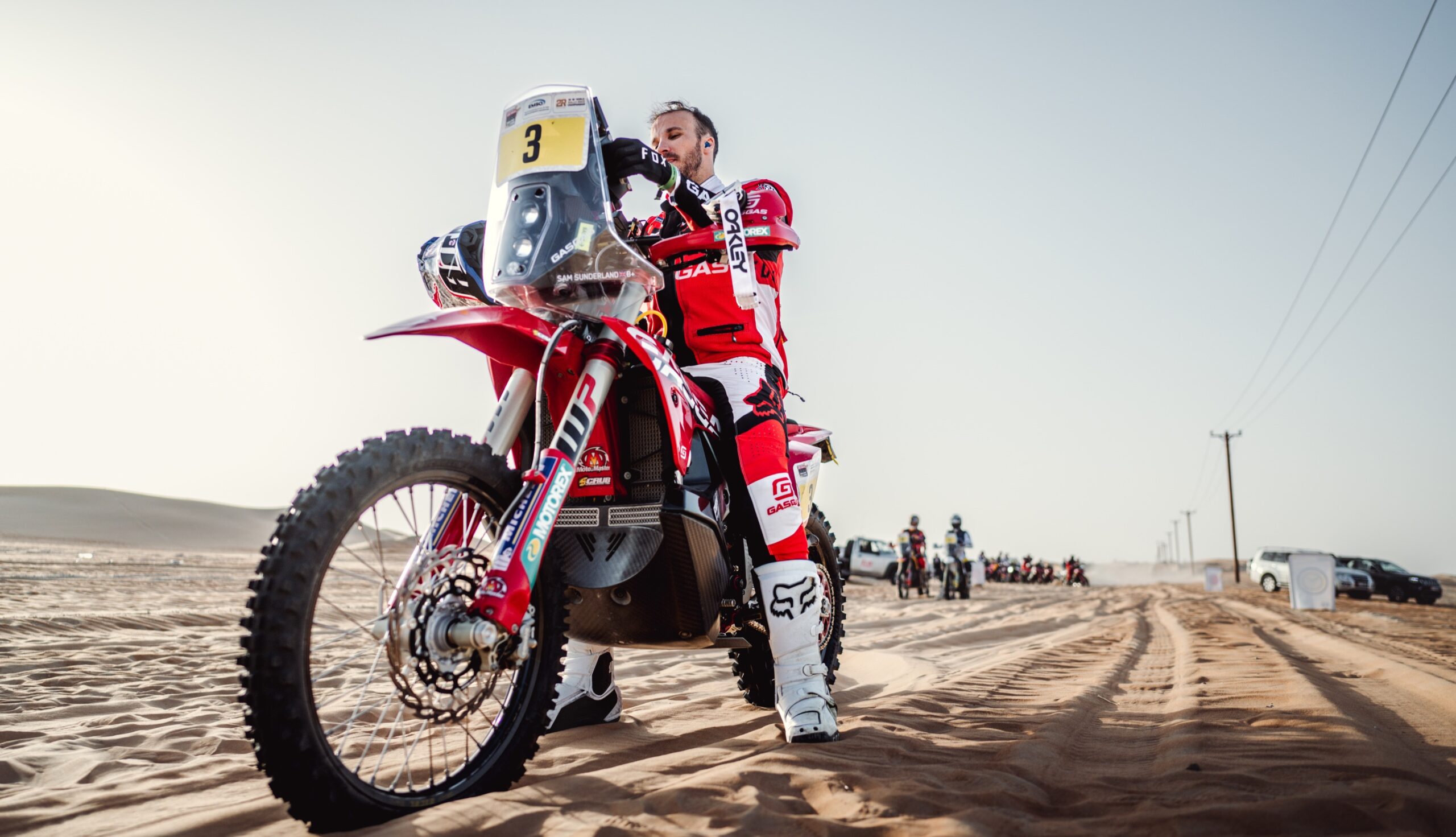 Rali de Abu Dhabi – ET4,Sam Sunderland (1º): “Estamos muito próximos como no Dakar” thumbnail