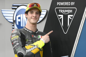 Moto2, Qatar: Celestino Vietti lidera o ‘Triumph Triple Trophy’ 2022 thumbnail