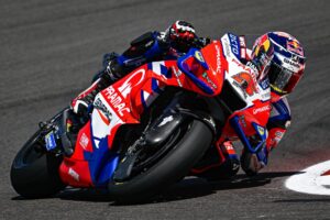 MotoGP, 2022, Portugal, Q2: Johann Zarco faz a pole, Oliveira 11º thumbnail