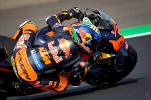 MotoGP, 2022, EUA, Brad Binder: “Haverá dias difíceis pela frente” thumbnail