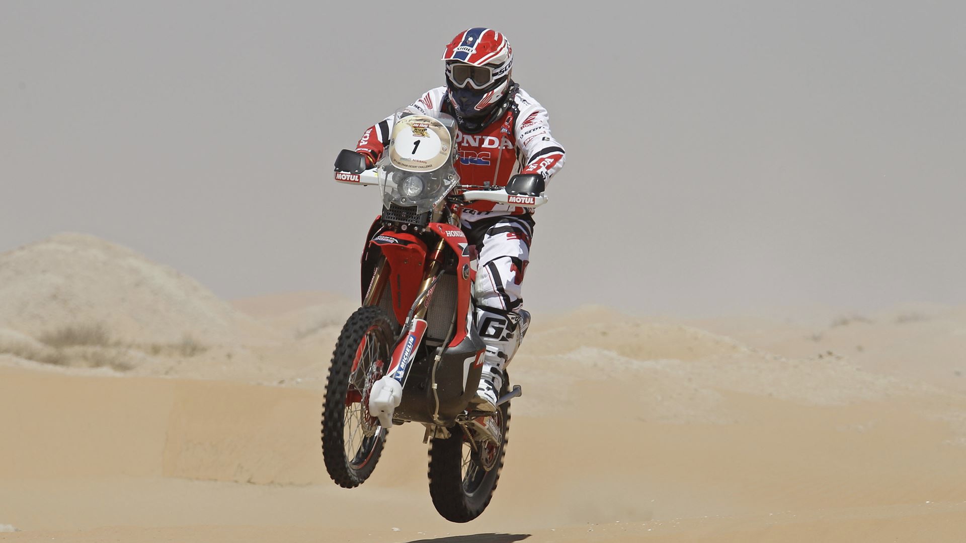 Faz hoje 8 anos que Paulo Gonçalves venceu o Abu Dhabi Desert Challenge thumbnail