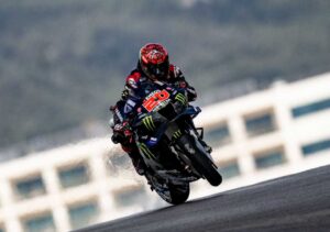 MotoGP, Portugal, Corrida: Fabio Quartararo vence e passa a liderar o campeonato thumbnail