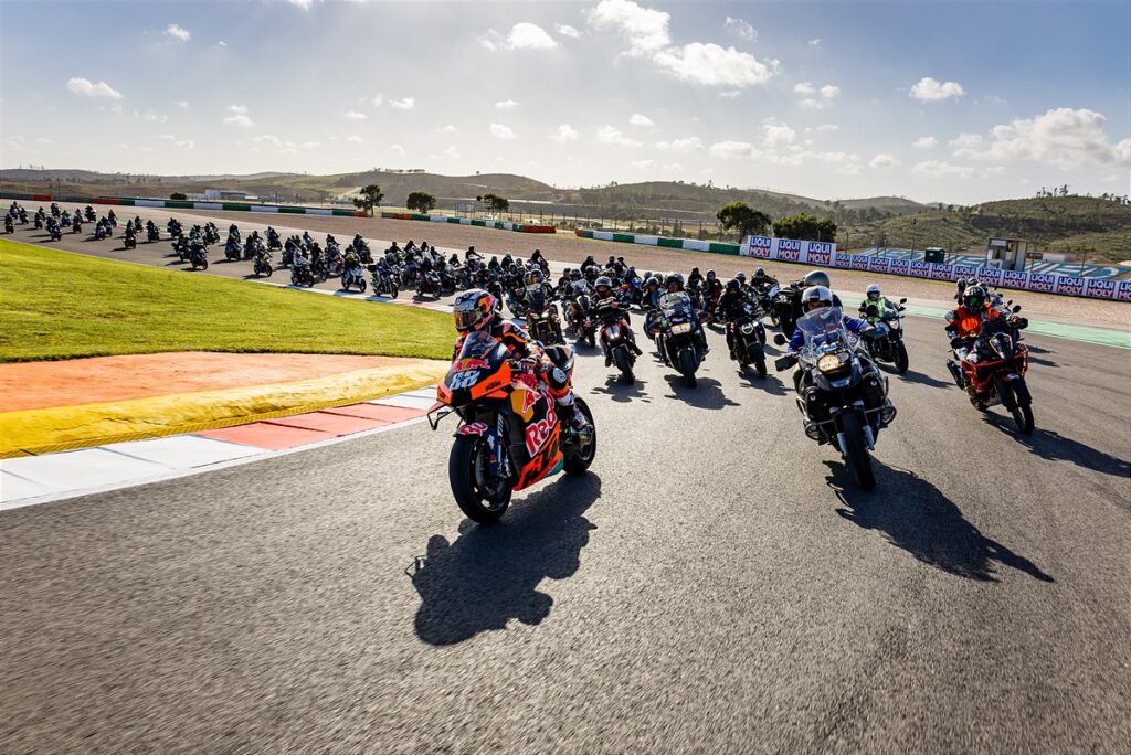 MotoGP em Portimão: Miguel Oliveira termina GP de Portugal no 5.º lugar.  Veja aqui os vídeos da corrida - Postal do Algarve