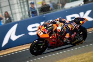 Moto2, França, Q2: Pedro Acosta faz a pole e novo recorde thumbnail