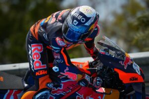 MotoGP, 2022, Francesco Guidotti (KTM): “Temos de investigar a vibração dos pneus traseiros” thumbnail