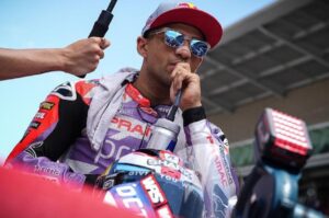 MotoGP, Jorge Martin lança aviso à Ducati: “Se não me derem uma moto de fábrica, vou procurar noutra marca” thumbnail