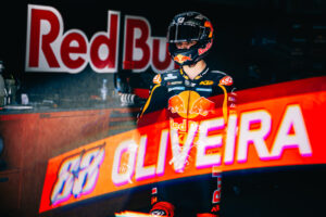 MotoGP, Países Baixos: Dia positivo acaba com terceira linha da grelha para Miguel Oliveira thumbnail