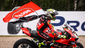 SBK, Most, Corrida 1: Bautista vence e conquista o milésimo pódio da Ducati thumbnail