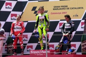 MotoGP: Biaggi desmistifica o que aconteceu com Rossi no GP da Catalunha de 2001 thumbnail