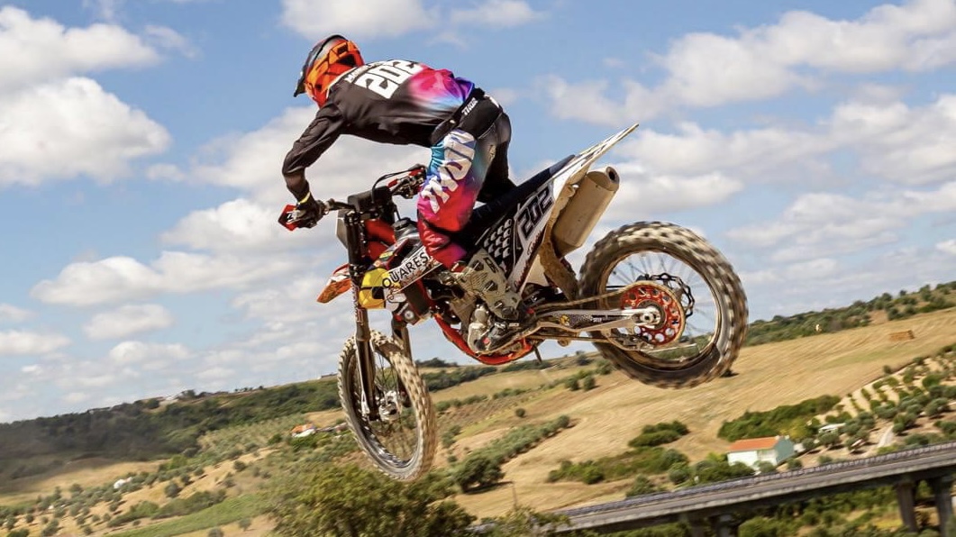 Motocross: Prova extra-campeonato a favor de Marco Silva thumbnail
