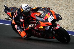 MotoGP, Miguel Oliveira: “Viñales ajuda a perceber o potencial da Aprilia” thumbnail