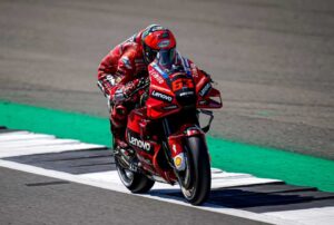 MotoGP, Ducati e Aprilia fazem história em Silverstone thumbnail