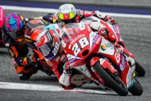 Moto3, Aragão, Q2: Guevara prova porque é líder e faz a pole-position thumbnail