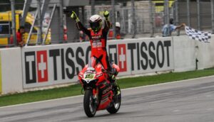 WSBK, Barcelona, Corrida 1: Triunfo inquestionável de Alvaro Bautista thumbnail