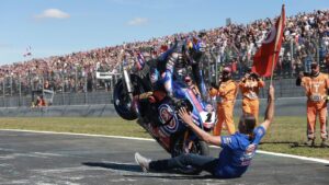 WSBK, Magny-Cours, Corrida 2: Incidente entre Rea e Bautista facilta triunfo de Razgatlioglu thumbnail