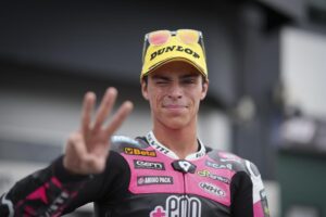 Moto2, Alonso Lopez (1º): “Estou sem palavras, muito feliz pelo Luca Boscoscuro” thumbnail