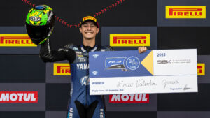 Yamaha R3 bLU cRU European Cup 2022: Valentim conquista o título thumbnail