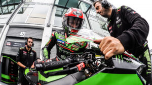 WSBK, Magny-Cours, Jonathan Rea: “Inadequado e desrespeitoso dizer que fiz de propósito” thumbnail