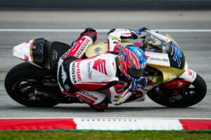 Moto2, Malásia, Q2: Ogura faz a pole, Fernández sexto thumbnail