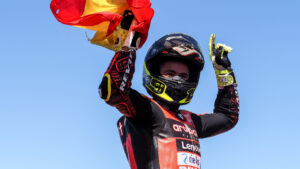 WSBK, San Juan, Corrida 2: Bautista vence e desespera adversários thumbnail