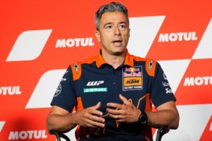 MotoGP, Francesco Guidotti (KTM): “Não tivemos aderência suficiente em Sepang” thumbnail