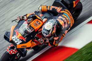 MotoGP, Corrida de duas metades vale 13.º lugar a Miguel Oliveira thumbnail