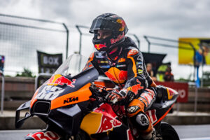 MotoGP, Miguel Oliveira (17.º): “Tempo do Binder deixa-nos mais tranquilos” thumbnail