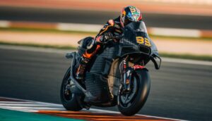 MotoGP, Brad Binder (10.º): “Boa direção, mas precisávamos de mais saídas” thumbnail