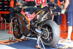 MotoGP, Testes Sepang: Aerodinâmica também interessa para KTM e GASGAS thumbnail