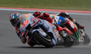 MotoGP, Fabio Di Giannantonio, 10º.: “Tive um problema na electrónica e não conseguia ser rápido” thumbnail